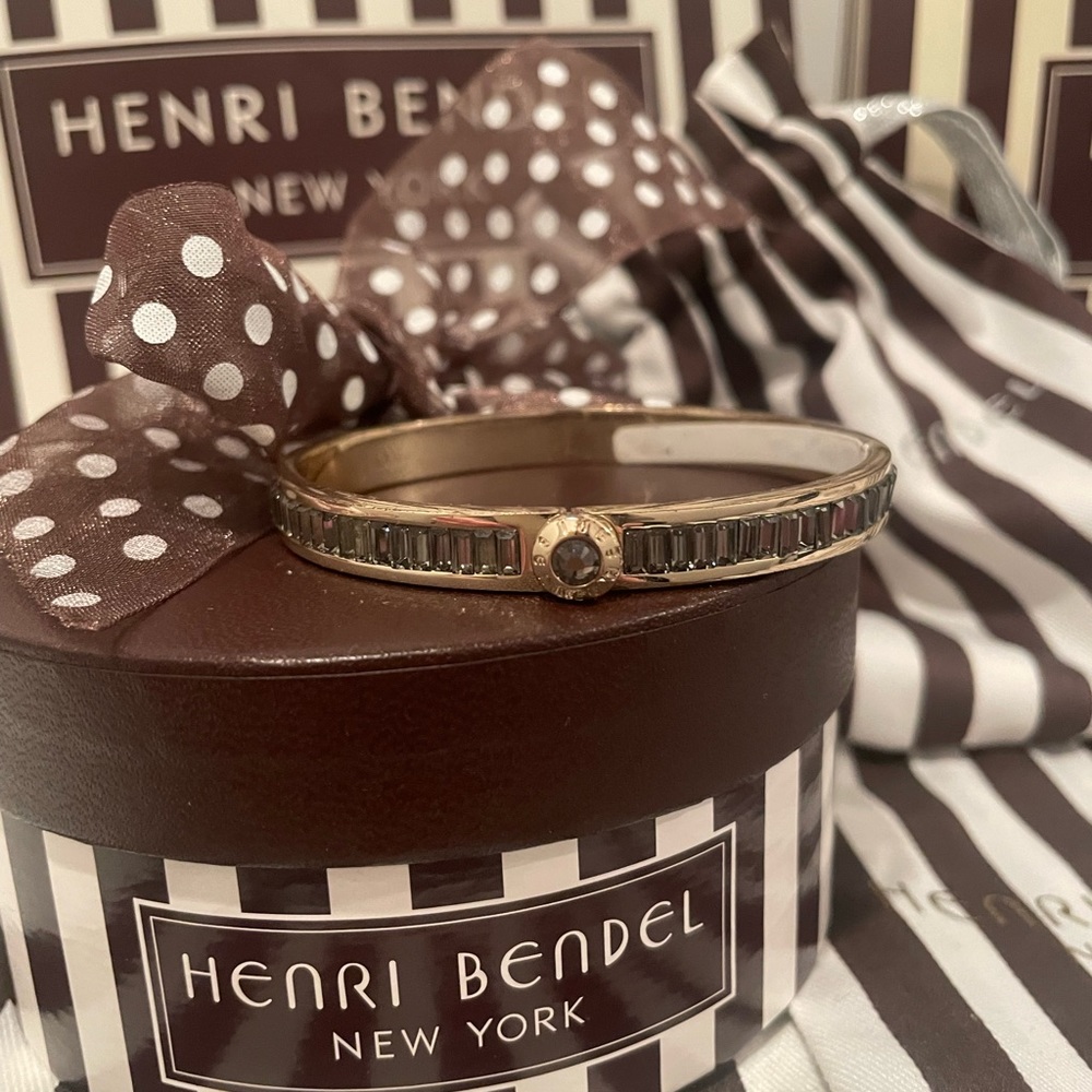 ✨HENRI BENDEL BAGUETTE BRACELET ✨